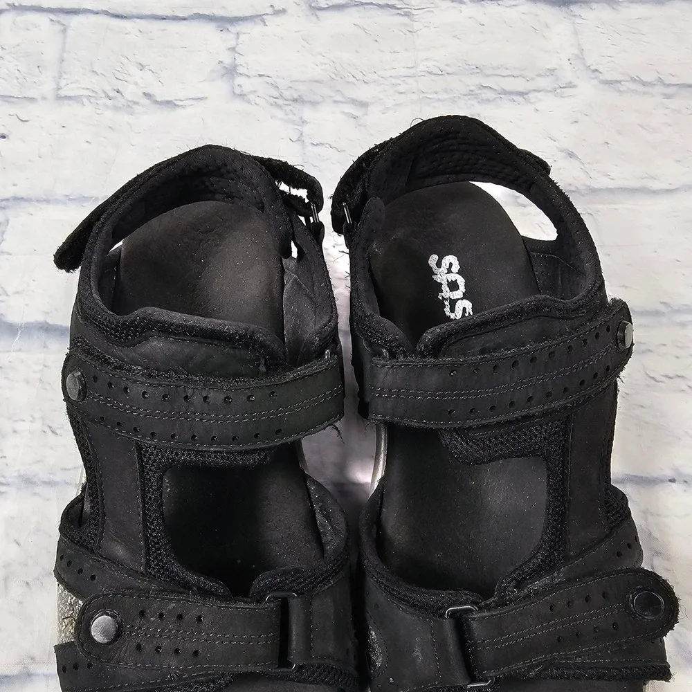 SAS Embark Sandals Womens 8 Black Silver Glitter Strappy Adjustable Comfort
